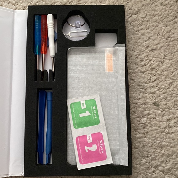 Screen replacement kit - Picture 2 of 2